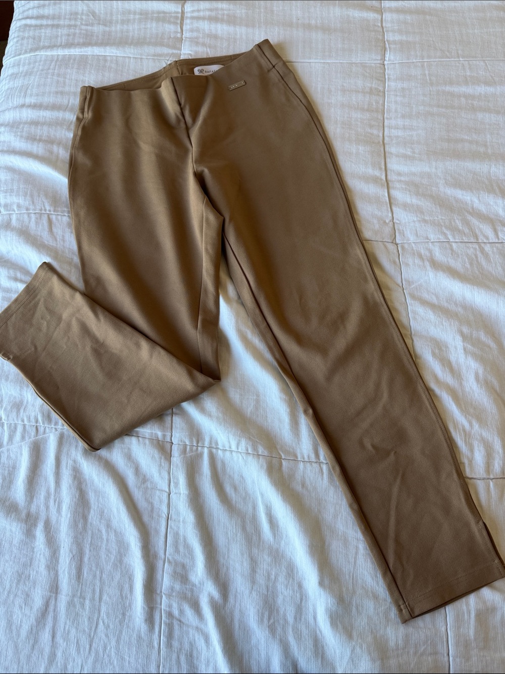 Rafaella soft neutral comfort pants. Size Medium;like new sleek and flattering